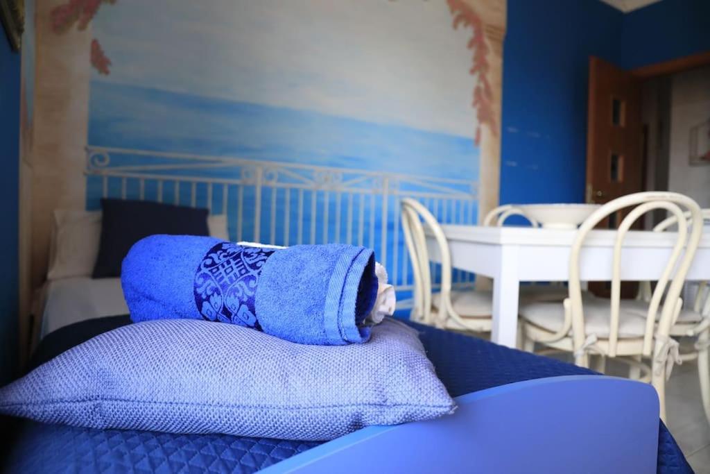 Due Minuti Dal Mare Con Balcone Vista Mare Apartment Тропеа Екстериор снимка