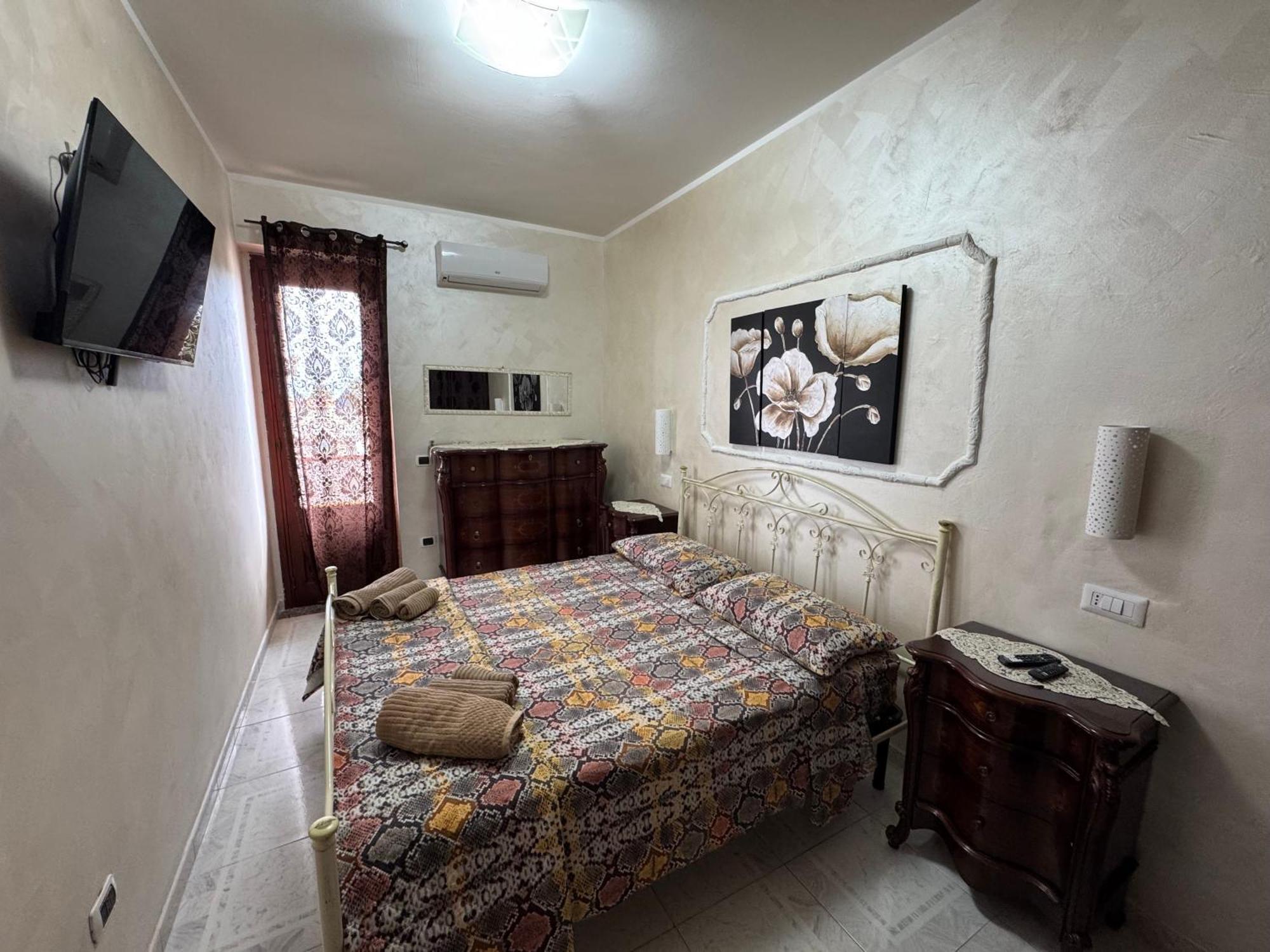 Due Minuti Dal Mare Con Balcone Vista Mare Apartment Тропеа Екстериор снимка